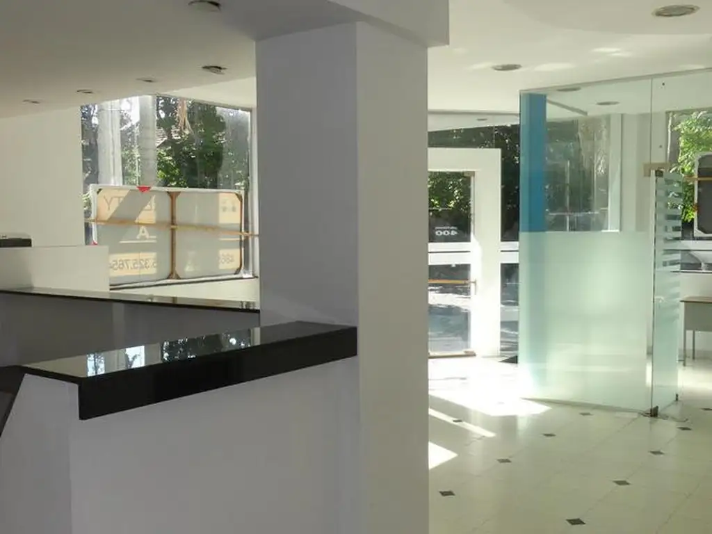 Oficina de 1200 m² en San Isidro - Edificio en Block!