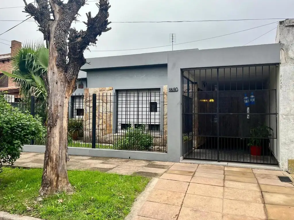 Casa americana en Castelar Norte