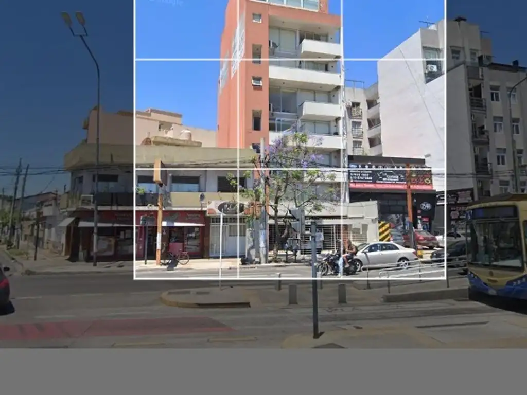 HERMOSO MONOAMBIENTE AL FRENTE CON BALCON