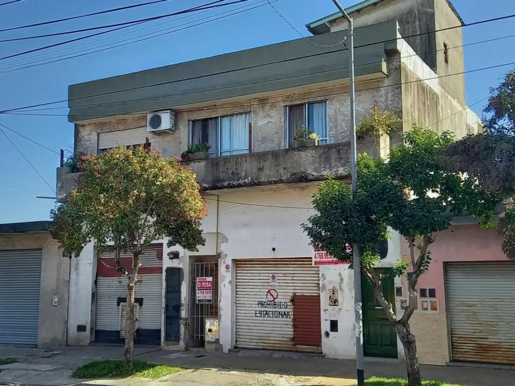 Departamento 4 amb. + 2 locales y galpon - Villa Ballester