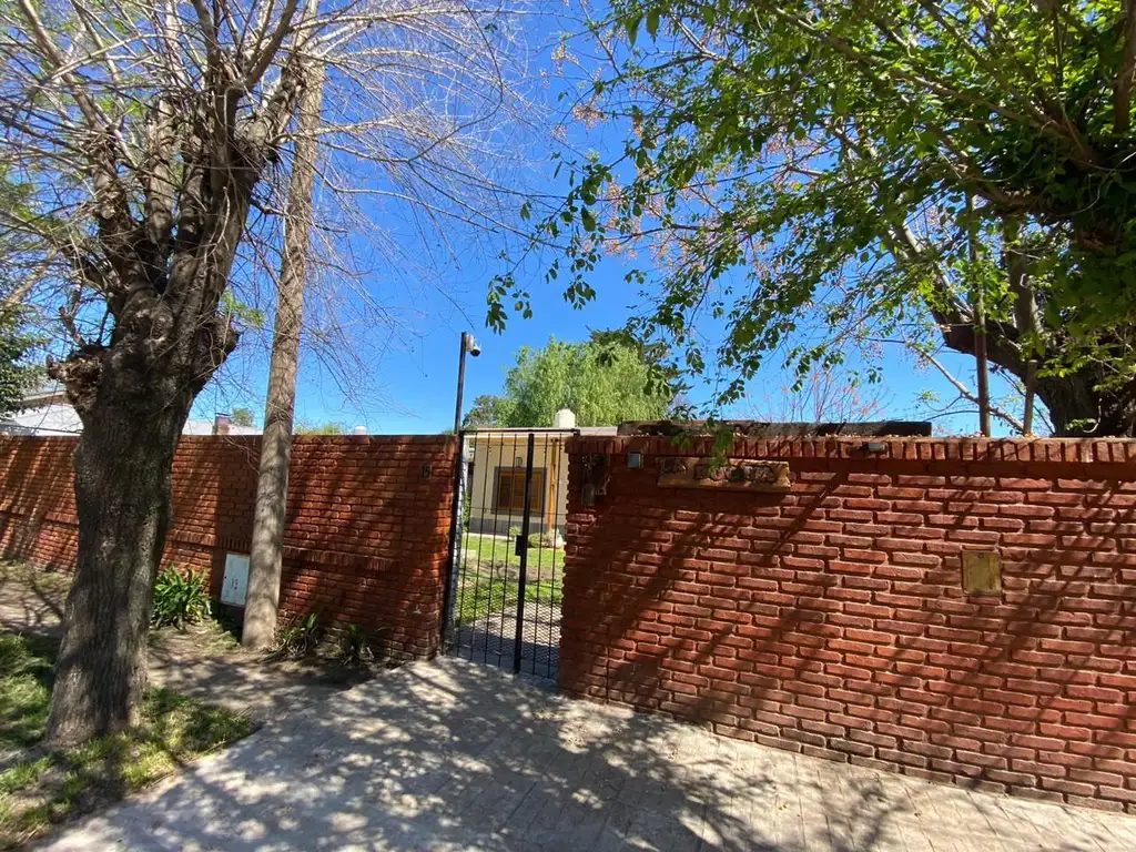 Casa - Venta - Argentina, Laguna de Lobos