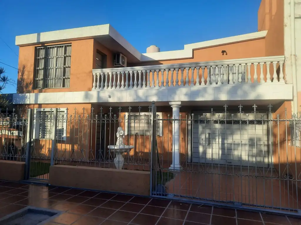 VENTA CASA 3 DORMITORIOS EMPALME