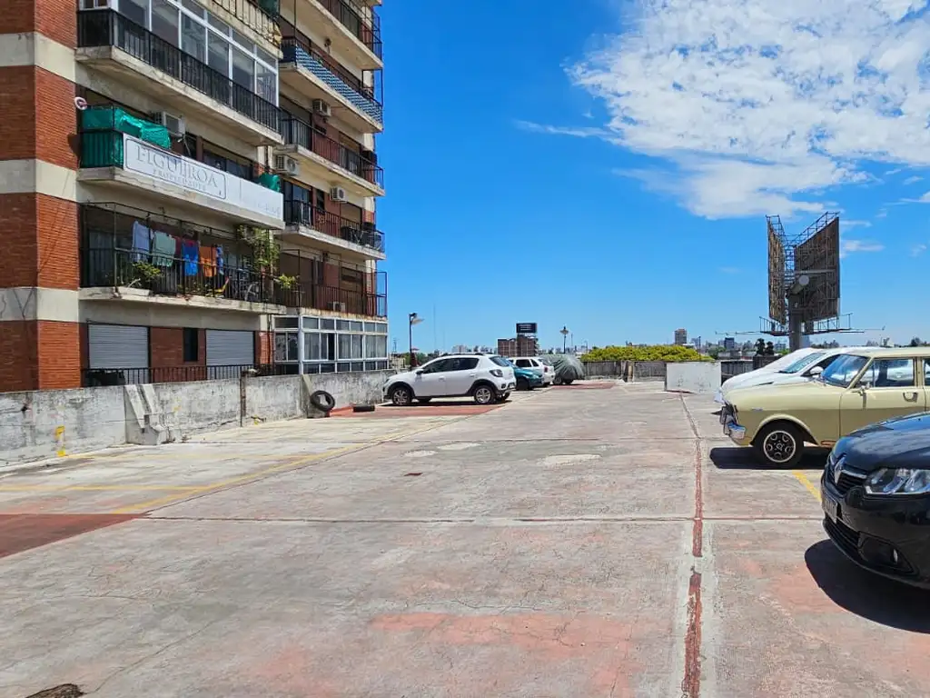 21 COCHERAS A METROS DE LA ESTACIÓN LINIERS