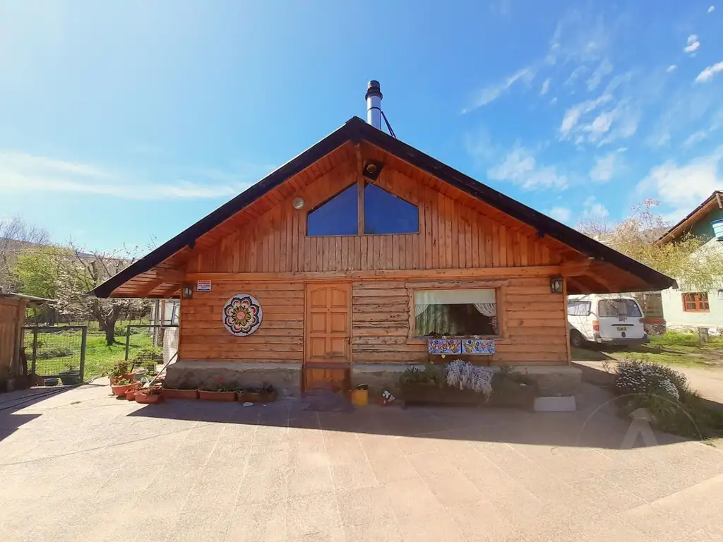 FINA PATAGONIA. Casa en venta de 3 dormitorios en Lácar