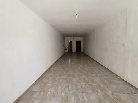 CASA A RECICLAR Y SALÓN COMERCIAL EN MONTE CRISTO