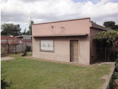 Casa de 3 Ambientes, en Lote de 609 m2, Ituzaingo