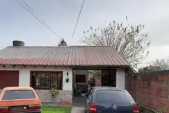 Casa en venta - 3 Dormitorios 2 Baños - 600Mts2 - La Plata