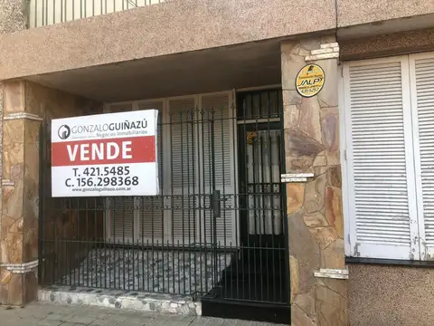 Casa de 2 dormitorios con parrillero y terraza  - Echesortu