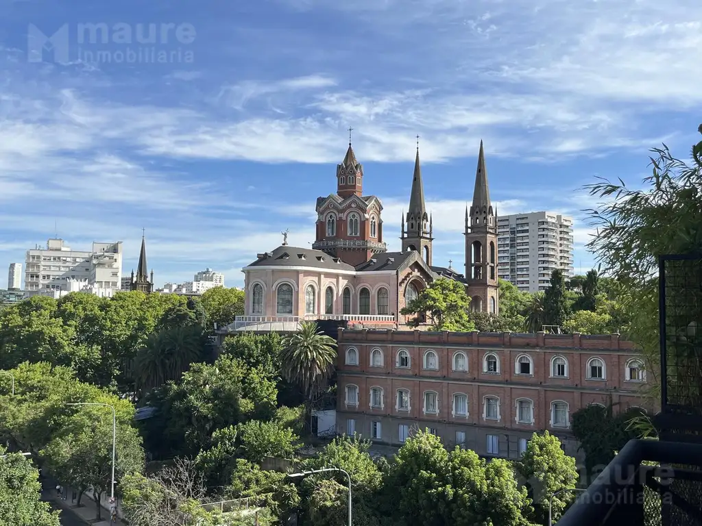 Loft 2 ambientes y escritorio con vista única a la Abadía de San Benito en venta en La Imprenta