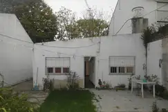 Casa en Venta en La Plata [Cod: 7253-76]