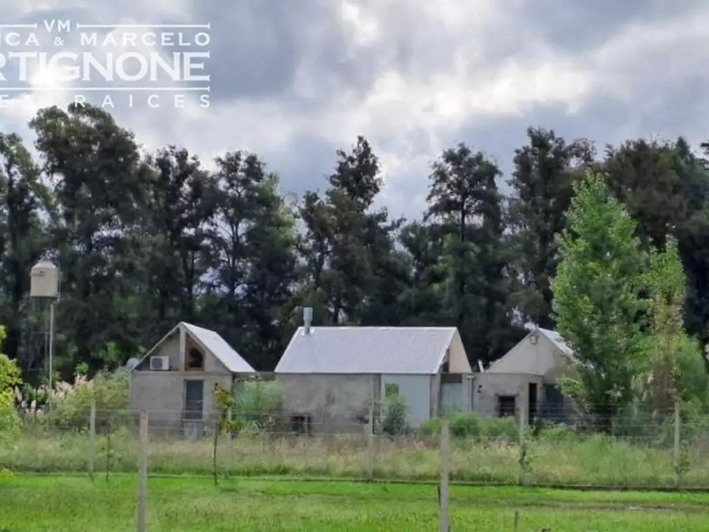 Original y luminosa casa en venta en Manzanares Pilar