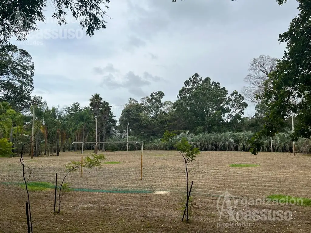 Terreno en  venta 11.200 m2 Solanas con 300 m2 Cubiertos  piscina cancha de tenis y football