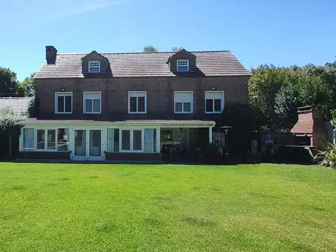 Muy linda casa en barrio semicerrado Santa Rita, San Isidro