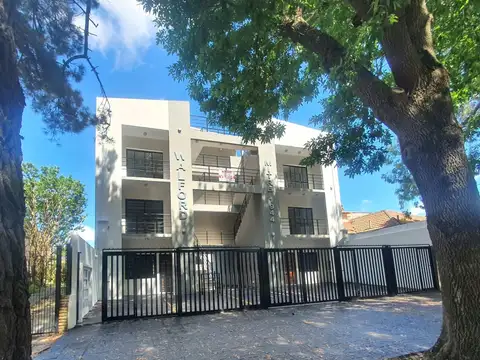 Avenida Bartolomé Mitre 1900, Piso 1