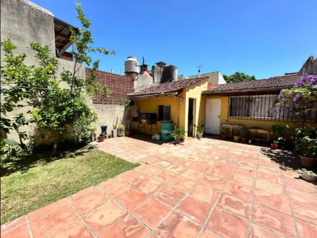 VENTA CASA 4 AMB C/JARDÍN QUINCHO Y PARRILLA MUNRO